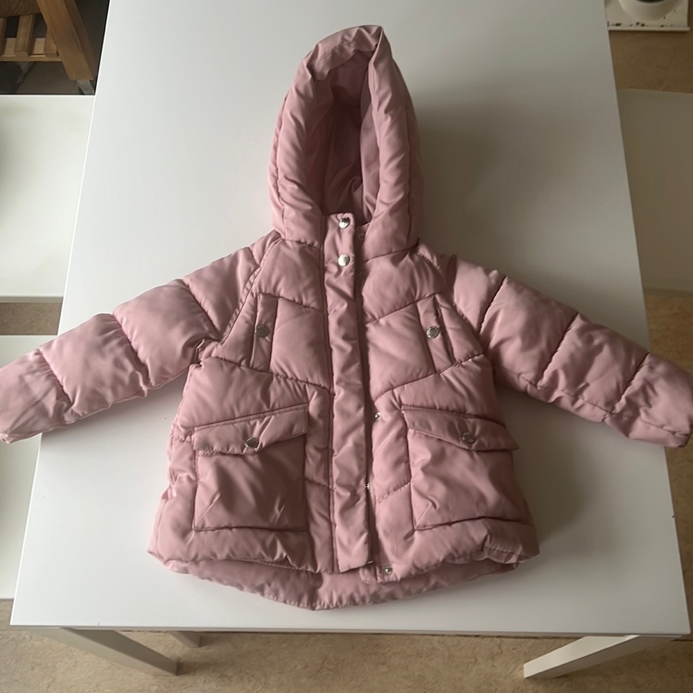 Zara girls 5T pink puffer winter coat.